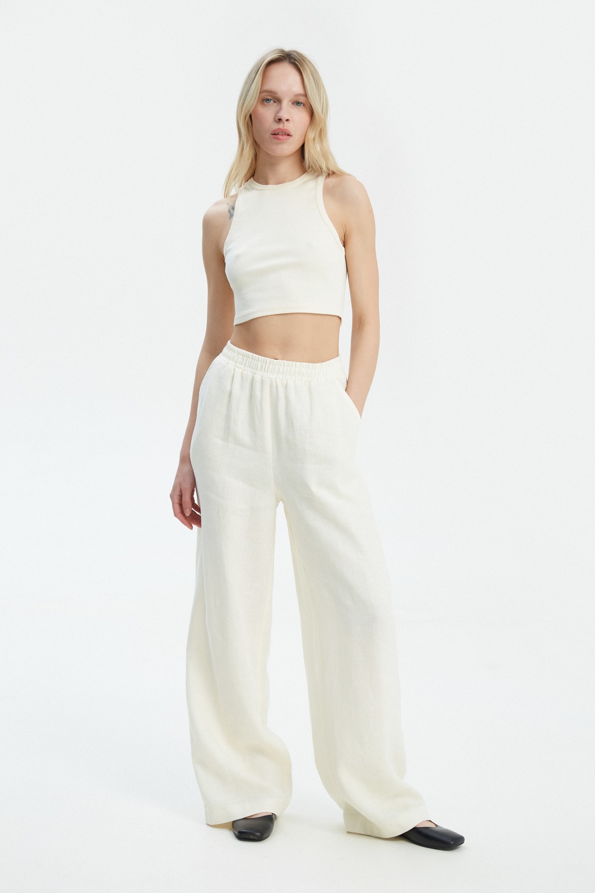 Milky loose-fit pants made of 100% linen