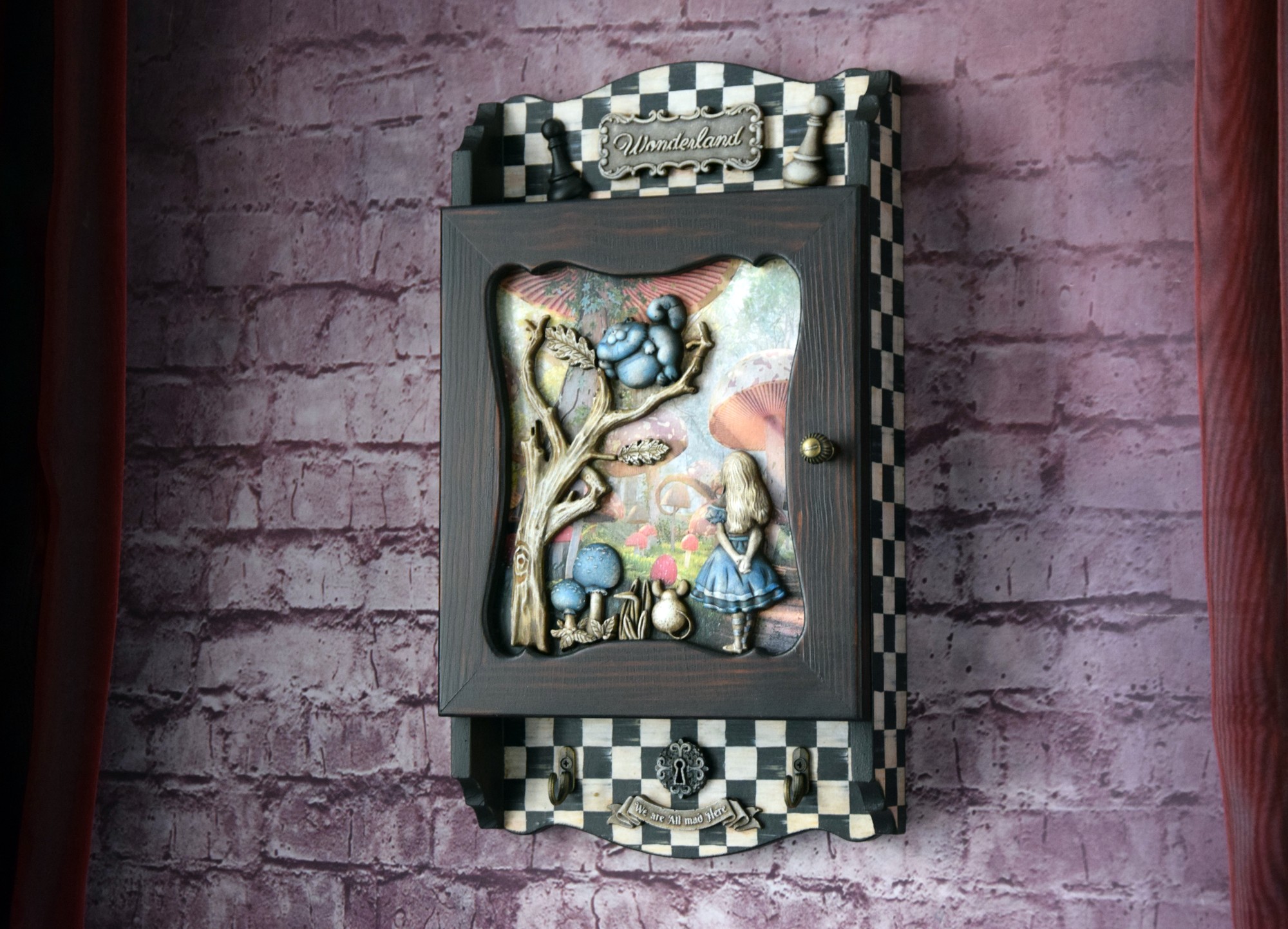 Alice in Wonderland key box