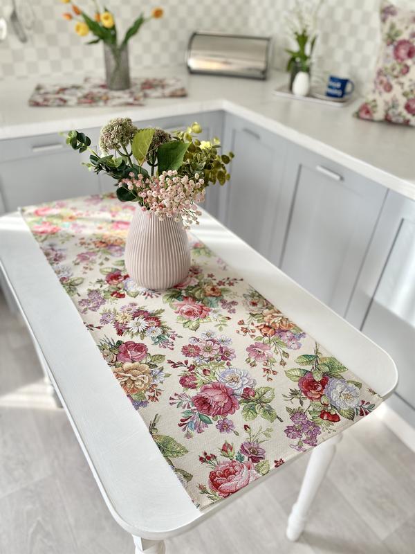 Tapestry table runner  37x100 cm. with flowers