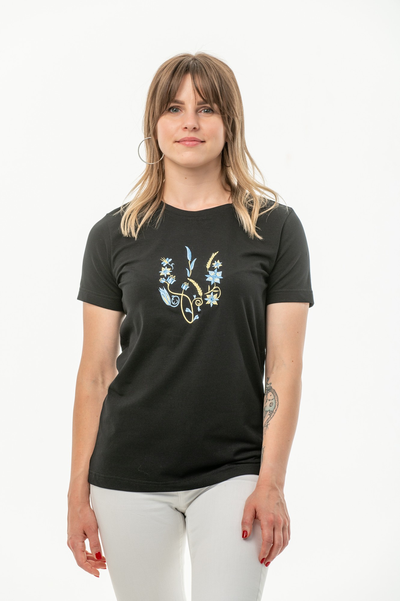Women's t-shirt with embroidery "Picturesque Ukrainian coat of arms" black