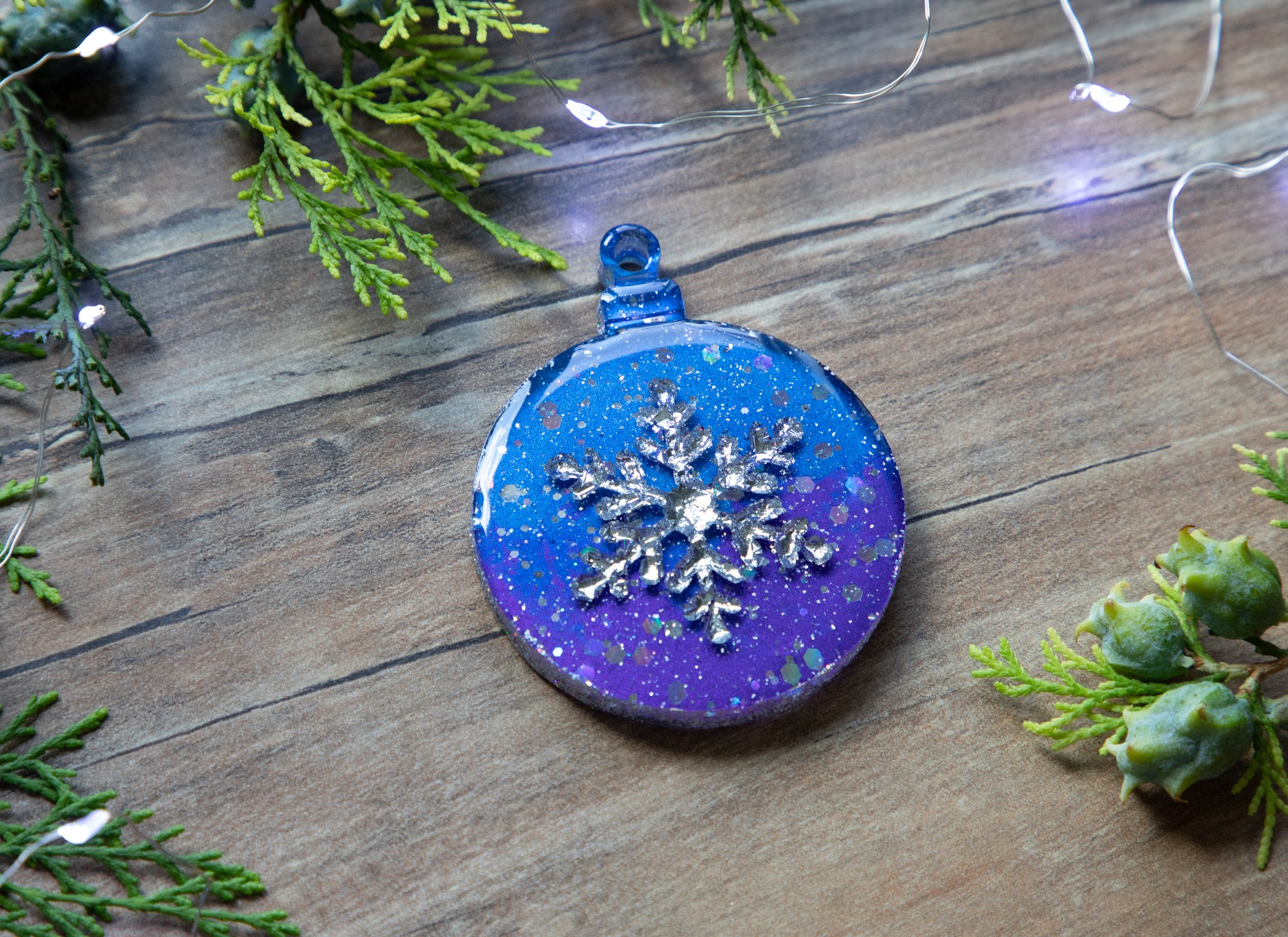 Epoxy resin christmas ornaments 40340 from Andamana with donate to u24