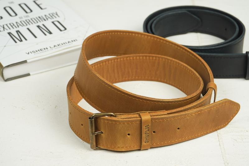 Leather belt with buckle for women