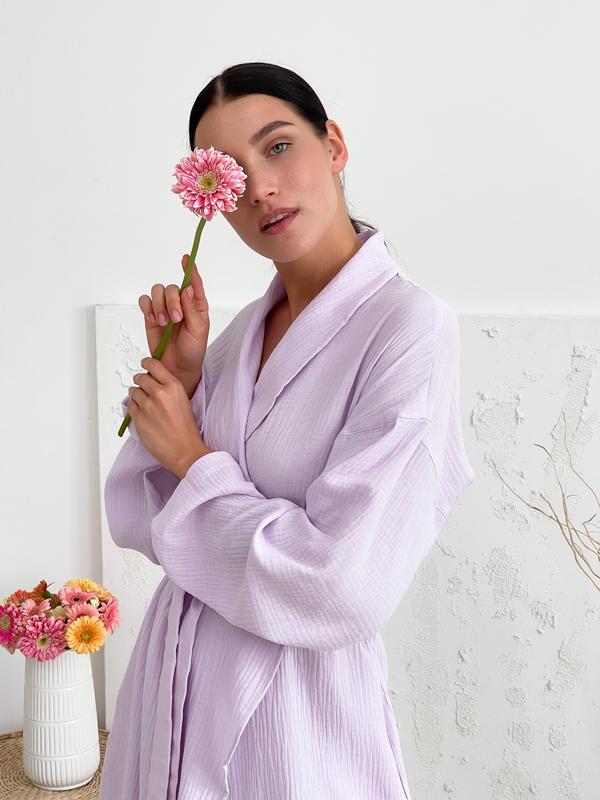 Bathrobe cosy with pink muslin and lilac color