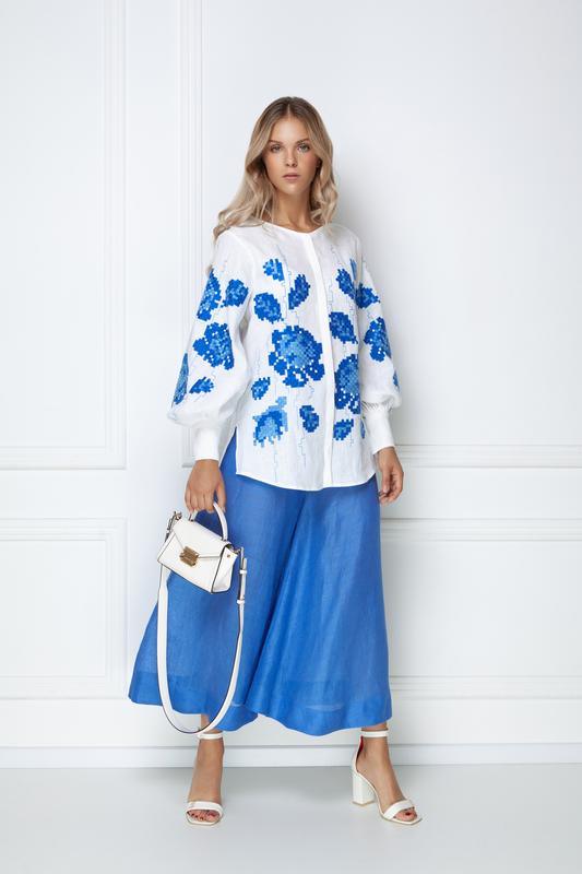 "camelia" blue and white blouse