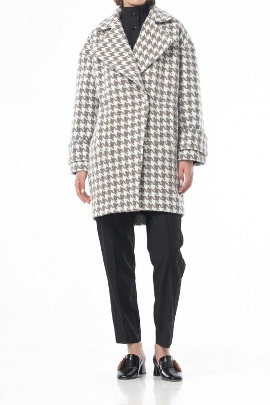 Free-cut white and mustard houndstooth coat 500204 aLOT