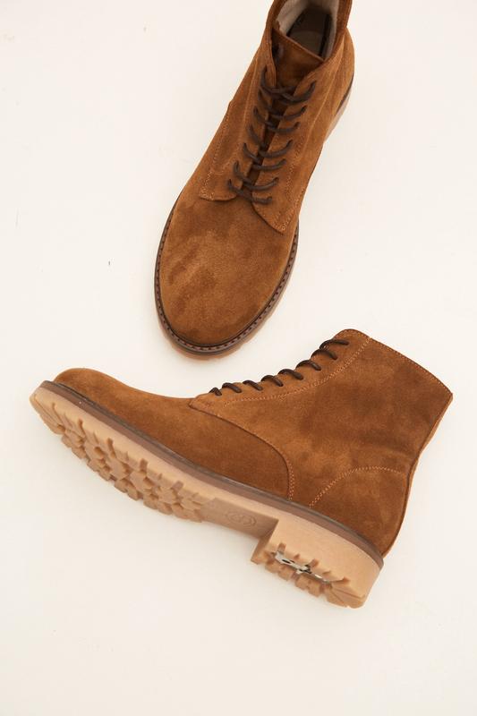 Suede brown casual boots