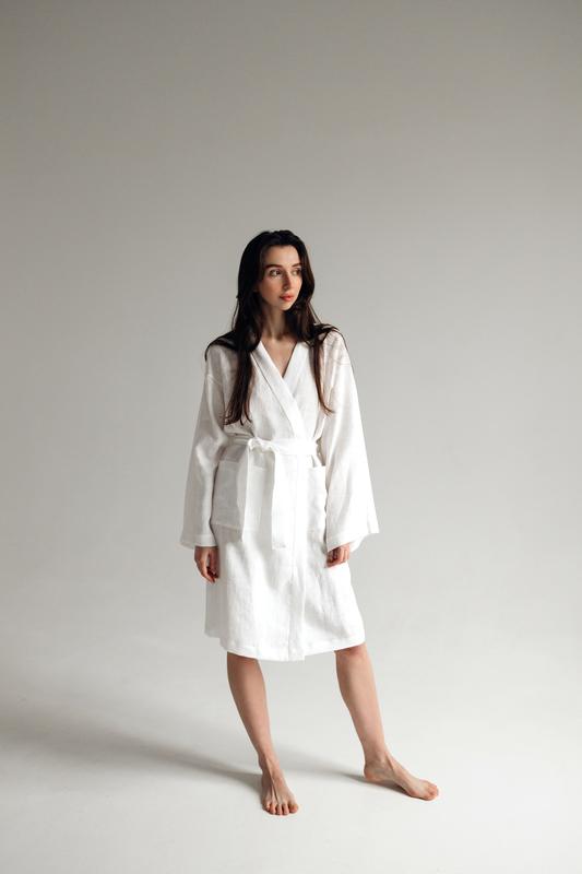Women's short linen bathrobe
