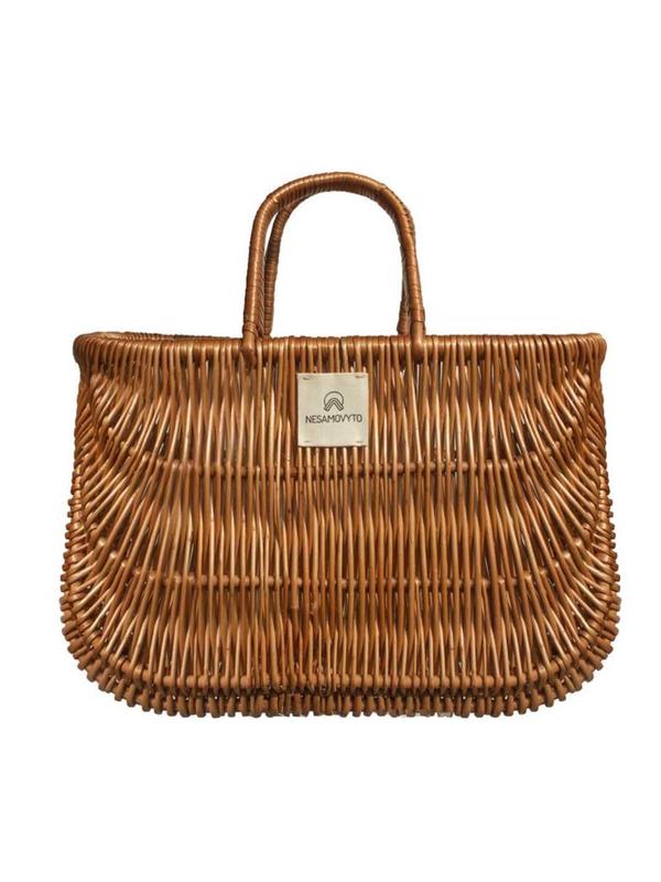 Picnic basket with duster bag