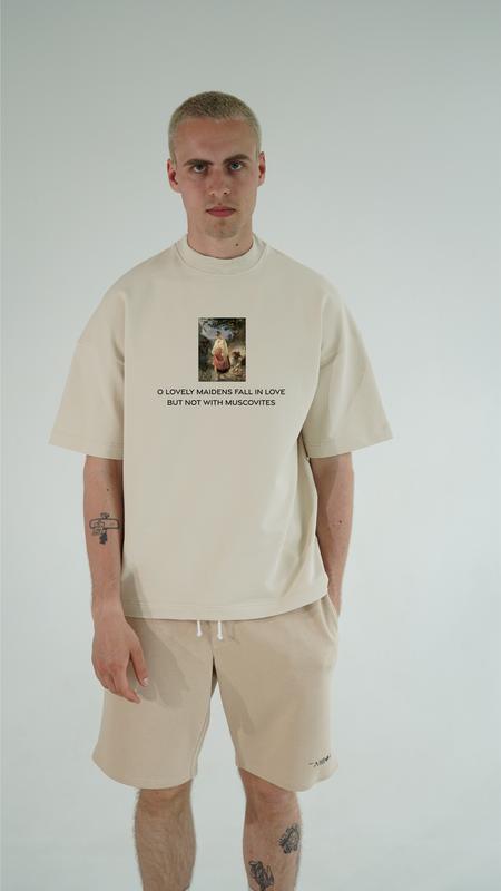 T-SHIRT BEIGE "LOVELY MAIDENS, FALL IN LOVE BUT NOT WITH MUSCOVITES"