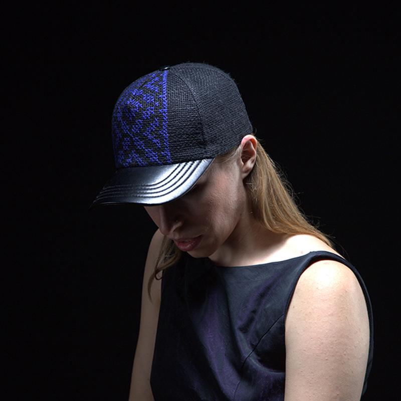 five-panel cap with hand embroidery LI060-black