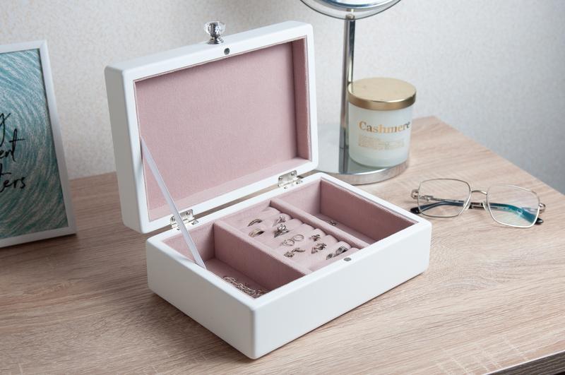 Women's wooden jewelry box