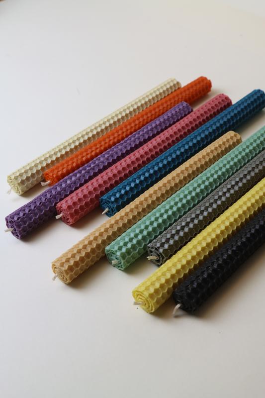 Set of 10 x 100% pure beeswax long-candles 20 cm x 1,5 cm