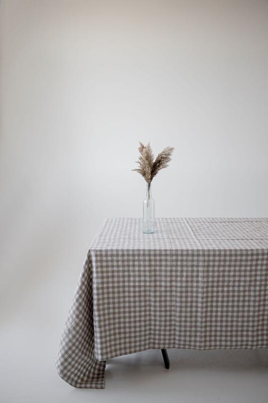 Checkered linen tablecloth beige&white. Size: M - 140*190 cm