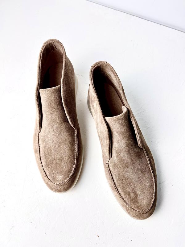 High loafers in cappuccino suede
