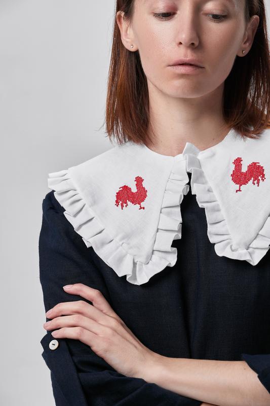 Decorative detachable collar with embroidery "Roosters cross stitch"
