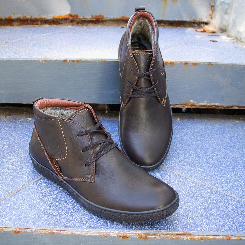 Brown men's boots with a stitched sole. Quality and comfort!