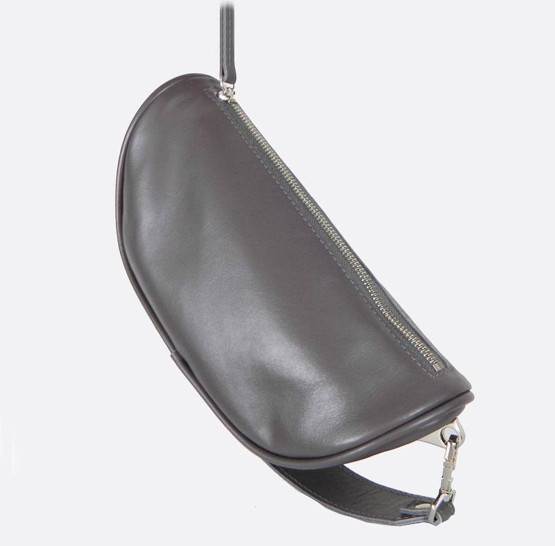 Leather bag     " fetta "