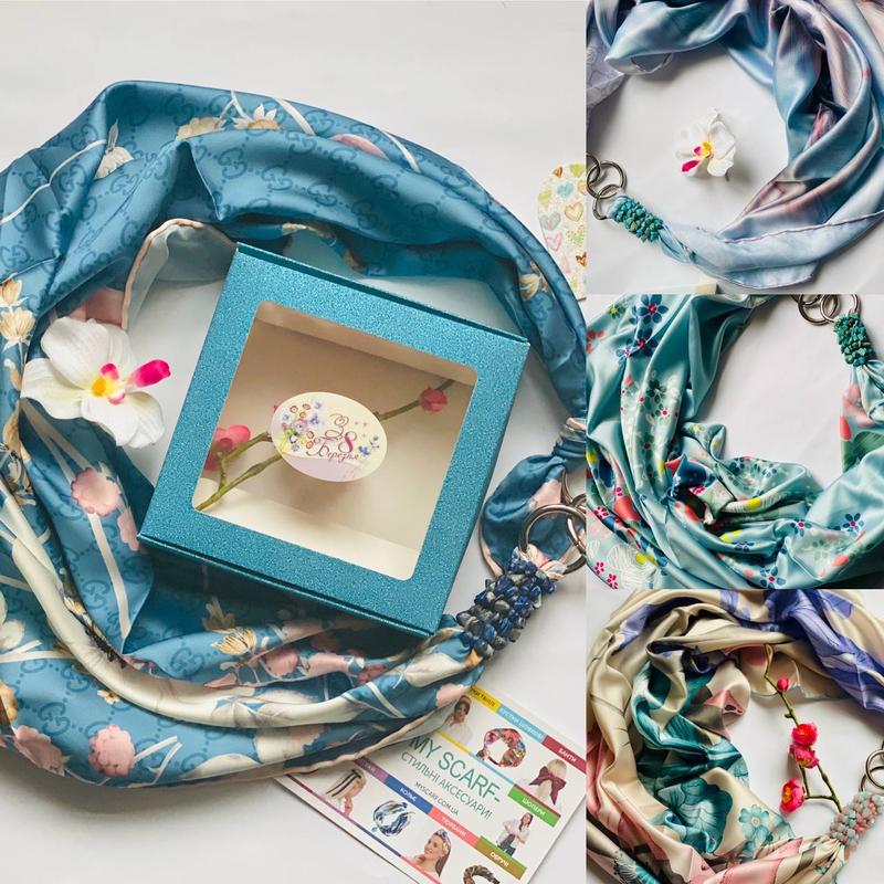 Scarf ""Blue  ocean of love" om the brand MyScarf. Decorated with natural sodalit