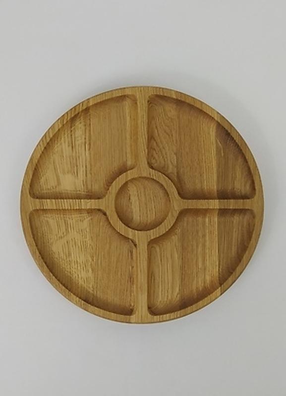 Board for serving dishes in 5 sections, oak d 30 cm, height 2.4 cm.