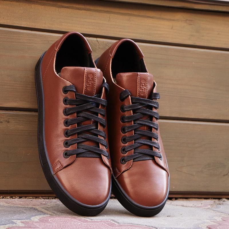 Practical men's sneakers of brown color. Ed-Ge 429 is a good choice for every day