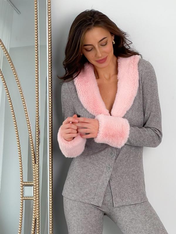 Cardigan with detachable faux fur cuffs and collar