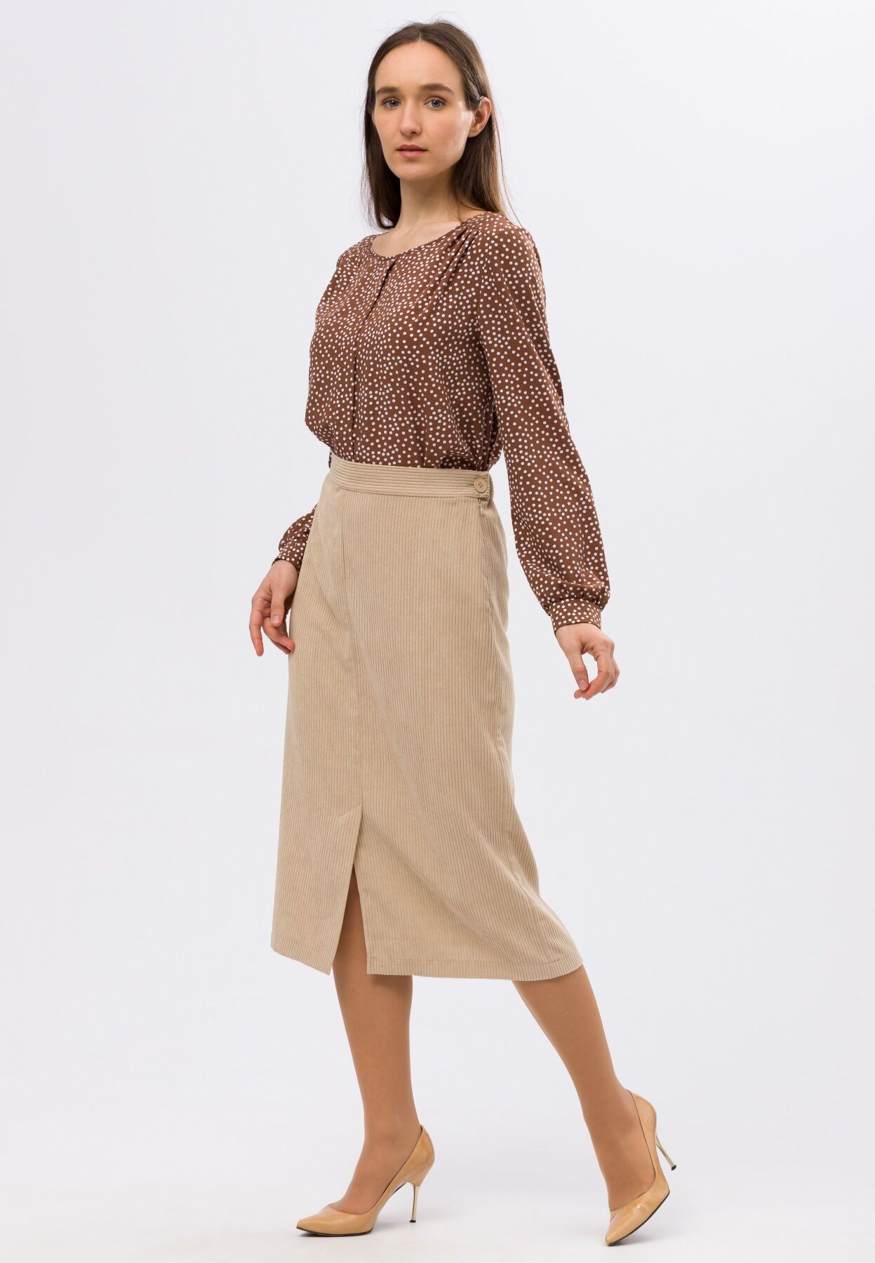 Velvet beige skirt with slit 6258