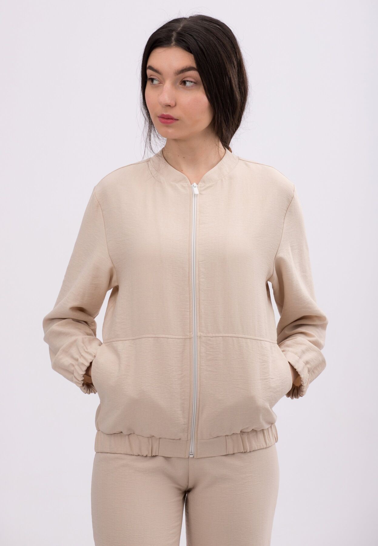Beige bomber jacket made of viscose-linen fabric with a zipper 3330