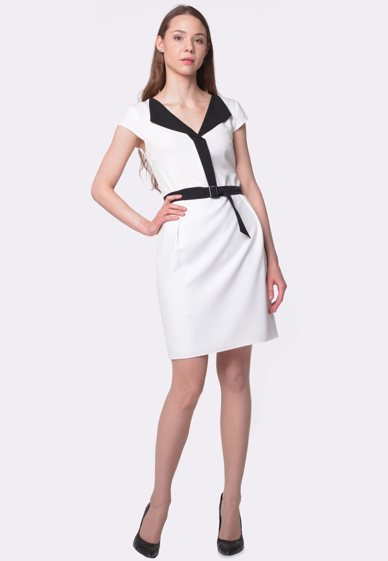 White dress with contrasting collar and belt 5639