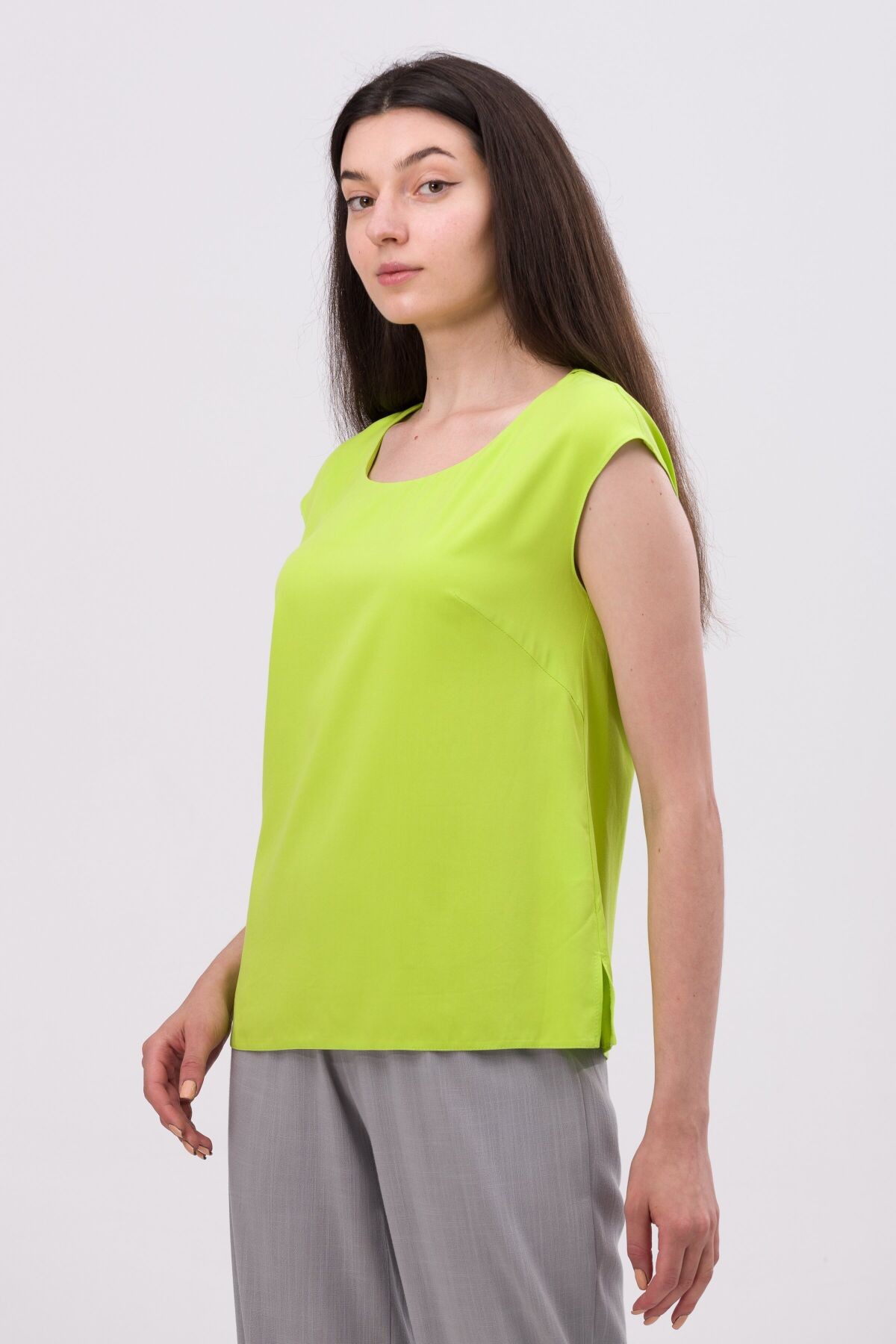 Bright blouse with a dropped shoulder line 1294
