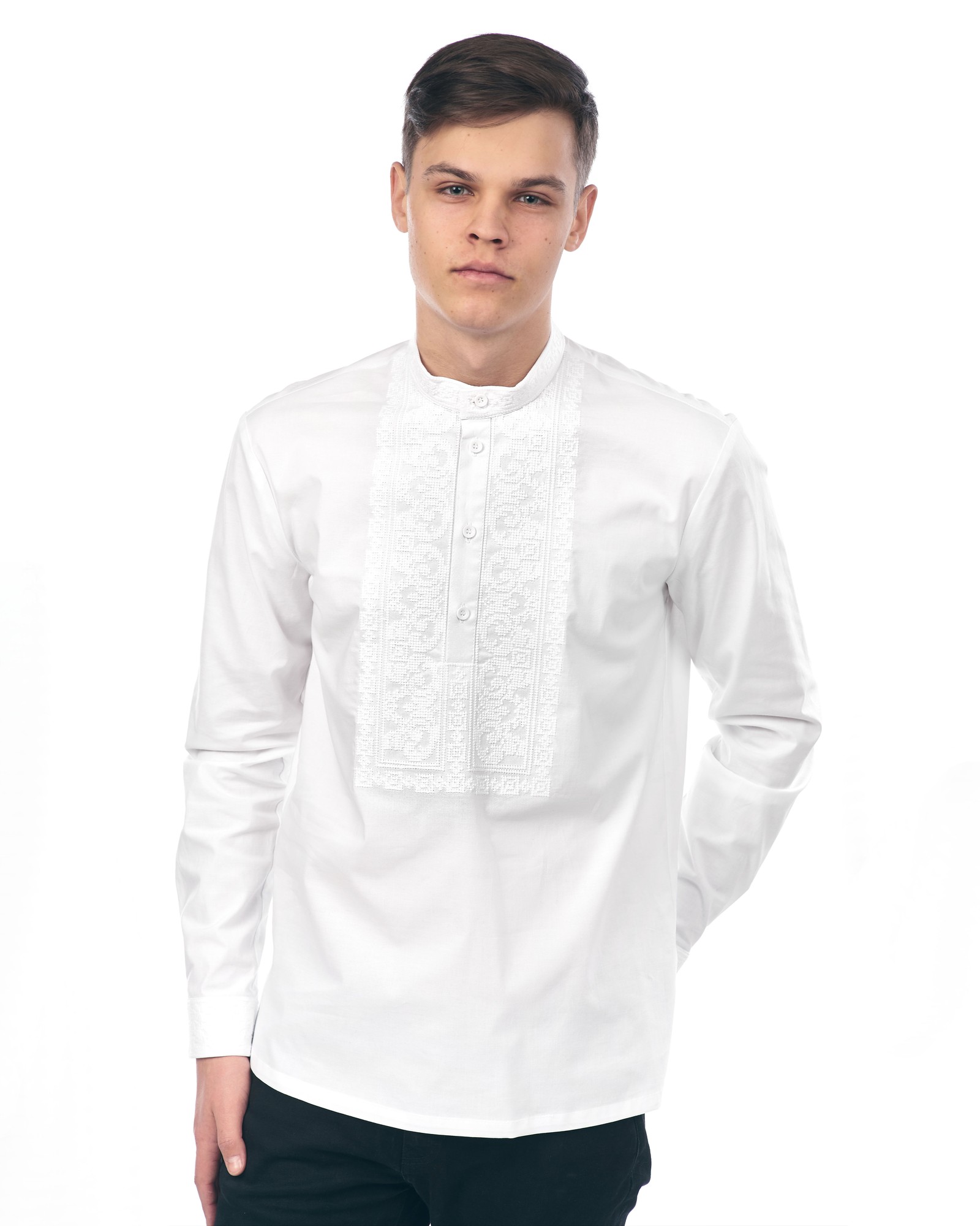 Man's embroidered blouse white 905-18/00