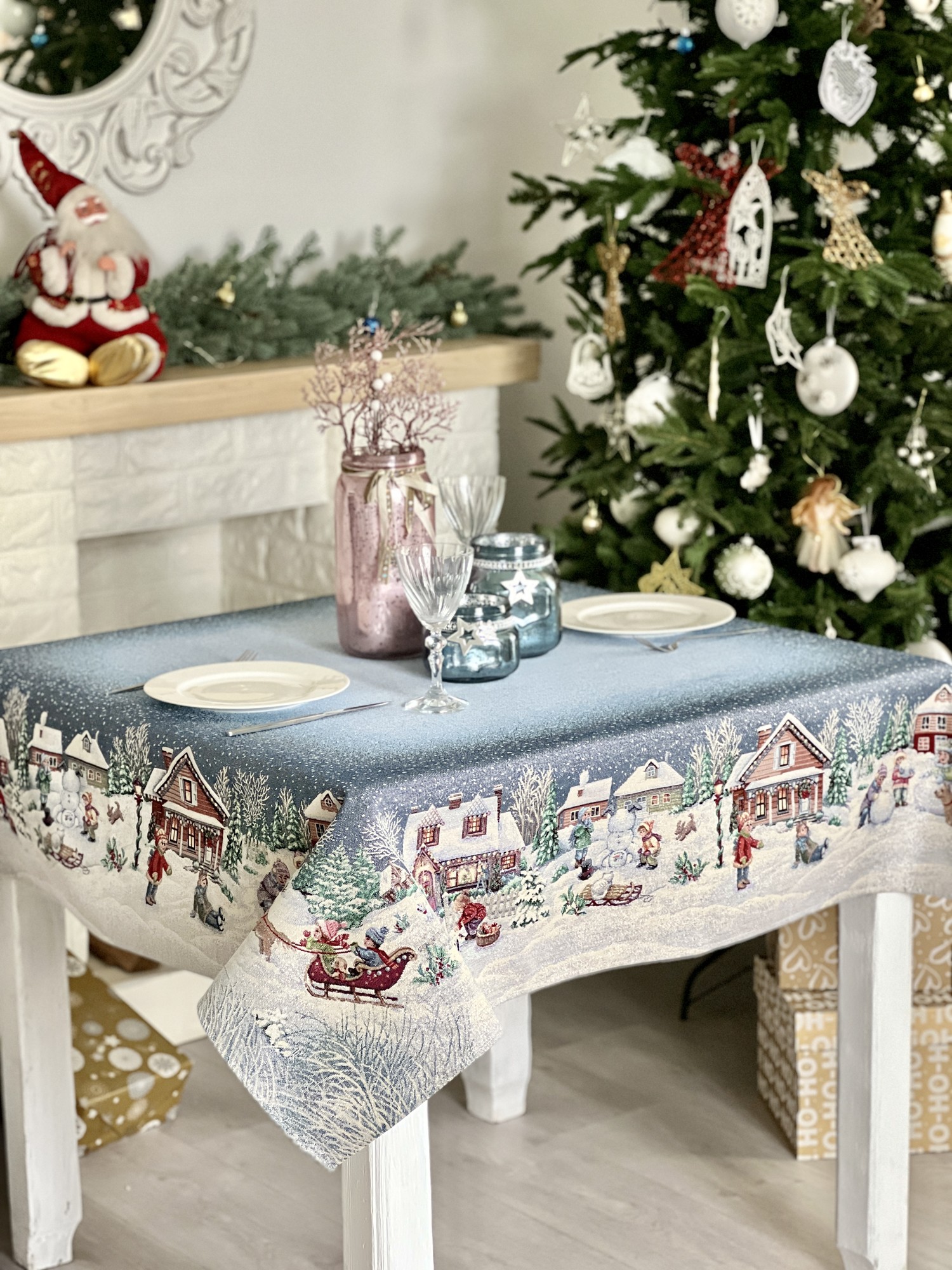 Christmas tapestry tablecloth with silver lurex 137 x 240 cm. festive